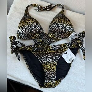 New Victoria’s Secret bikini set
